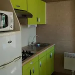 Kemp Cosy Pour 5 Pers. Avec Terrasse Au Coeur De - Api-1-52-799 Collias