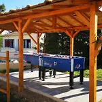 Kemp Cosy Pour 5 Pers. Avec Terrasse Au Coeur De - Api-1-52-799 *