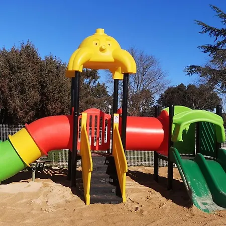 Cosy Pour 5 Pers. Avec Terrasse Au Coeur De - Api-1-52-799 Collias